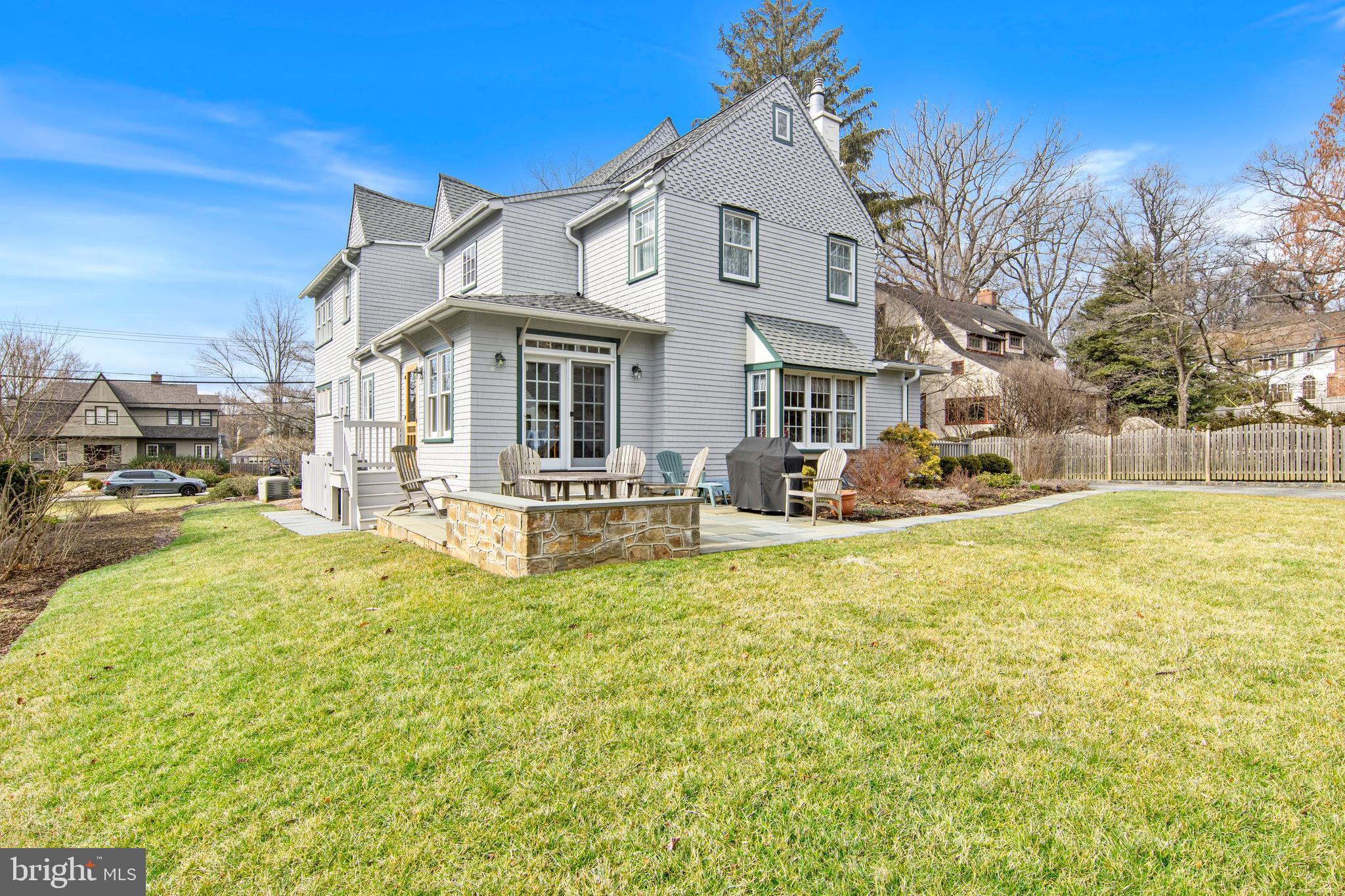 421 Woodland Ave