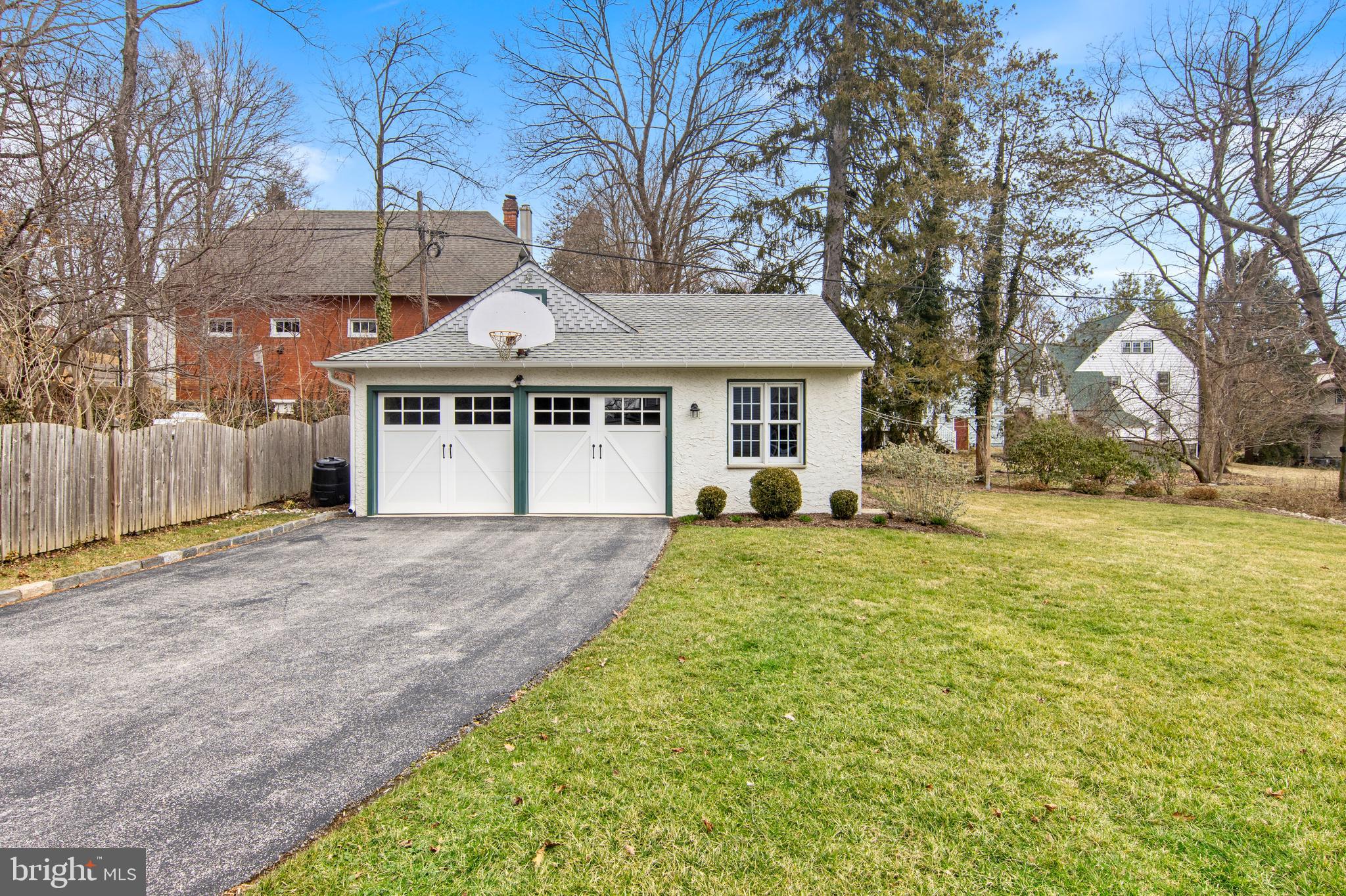 421 Woodland Ave
