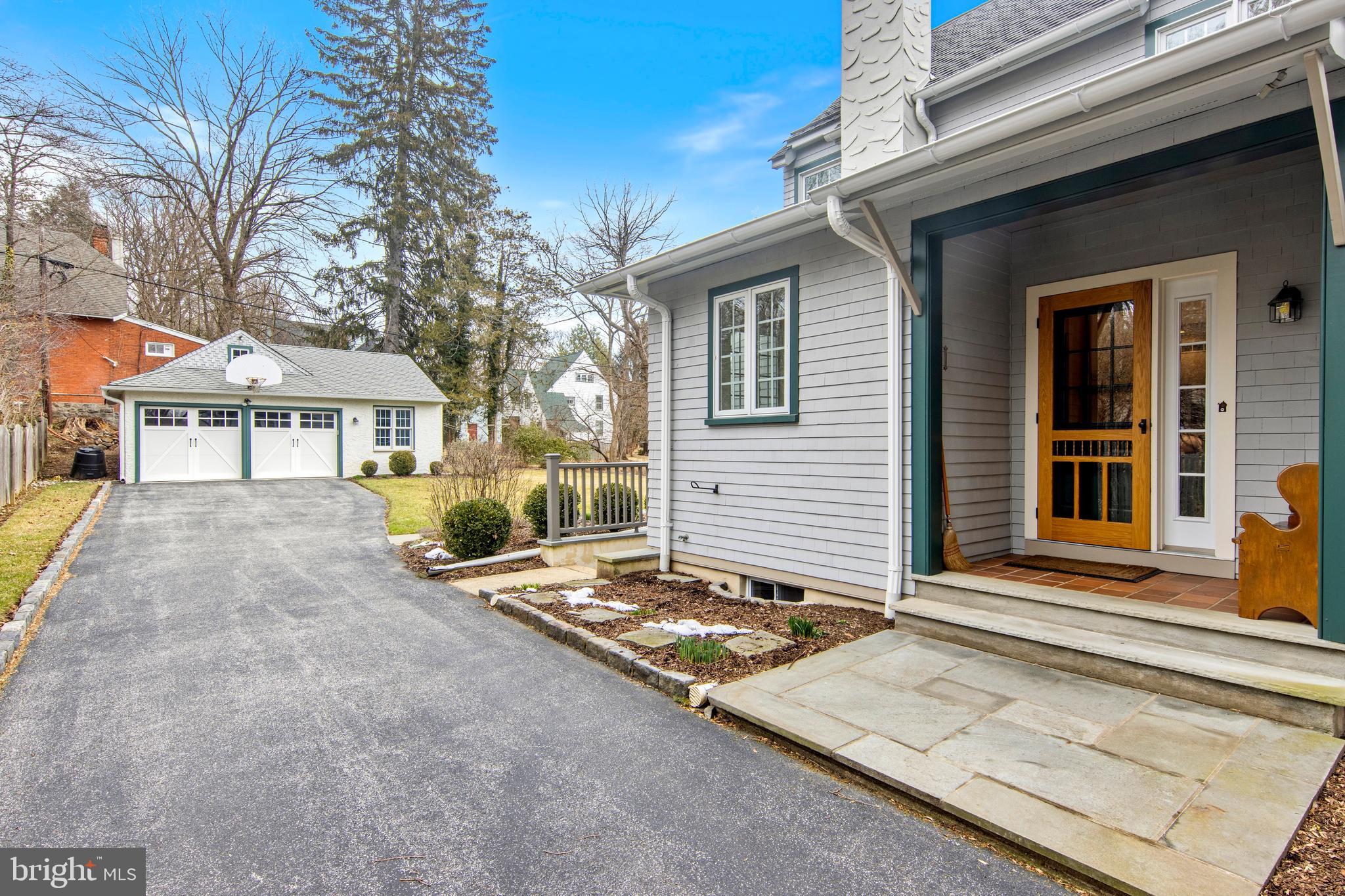 421 Woodland Ave