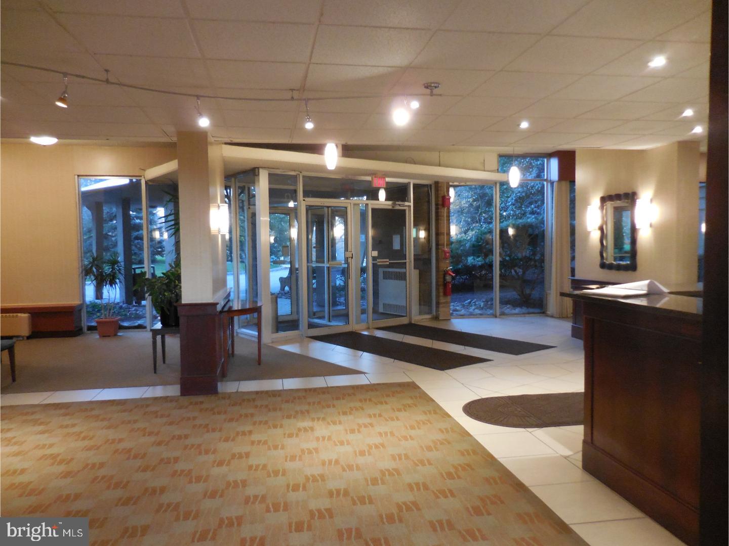 1030 E LANCASTER AVE #914