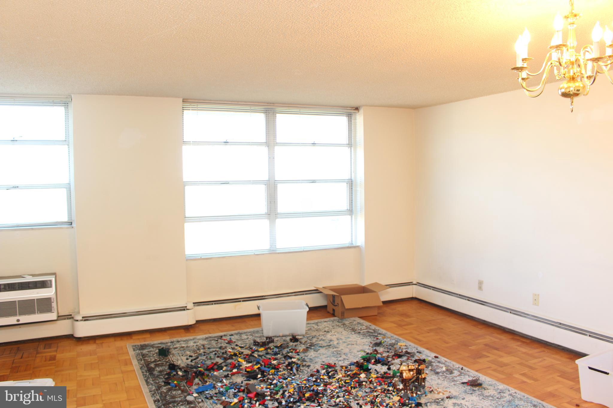 1030 E LANCASTER AVE #914