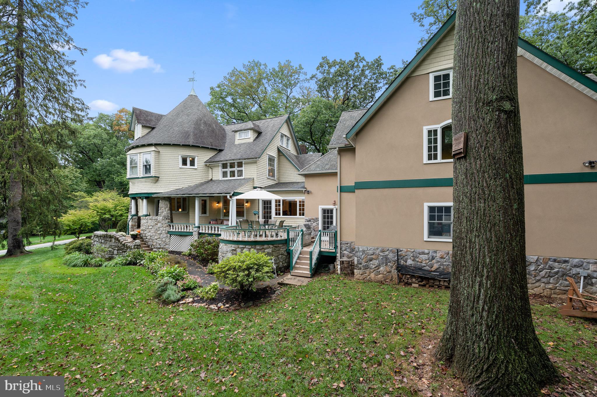 425 Chestnut Ln