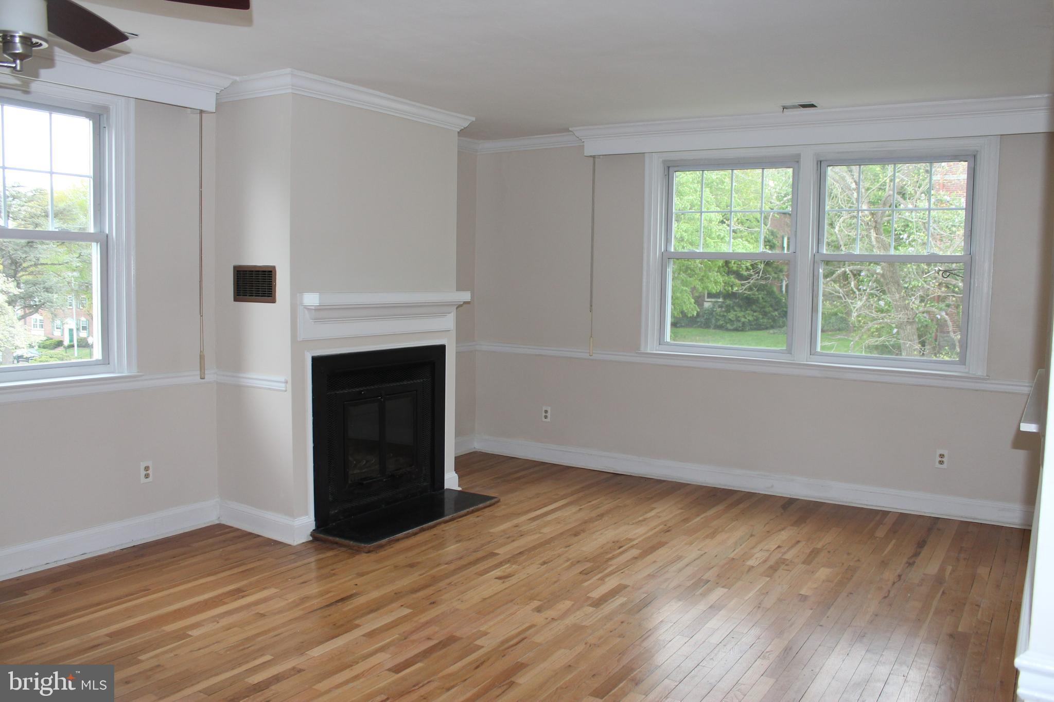 500 E LANCASTER AVE #122C