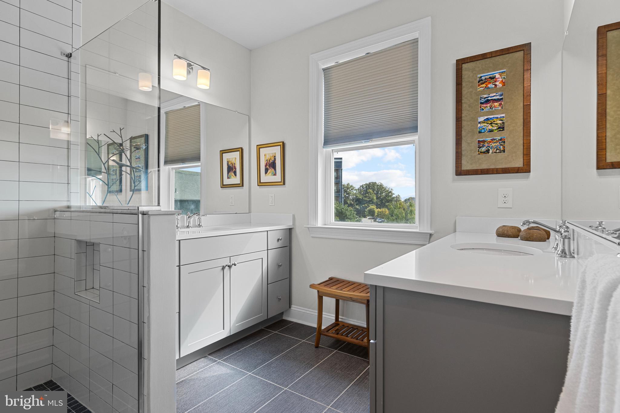202 Charles Ellis Dr