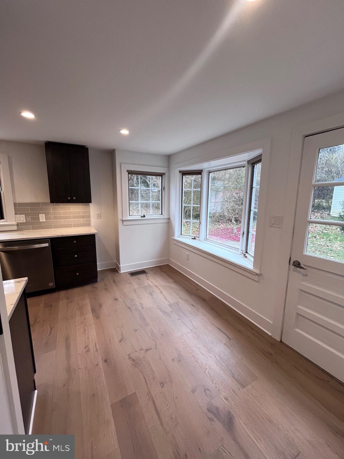 5 HOPETON LN