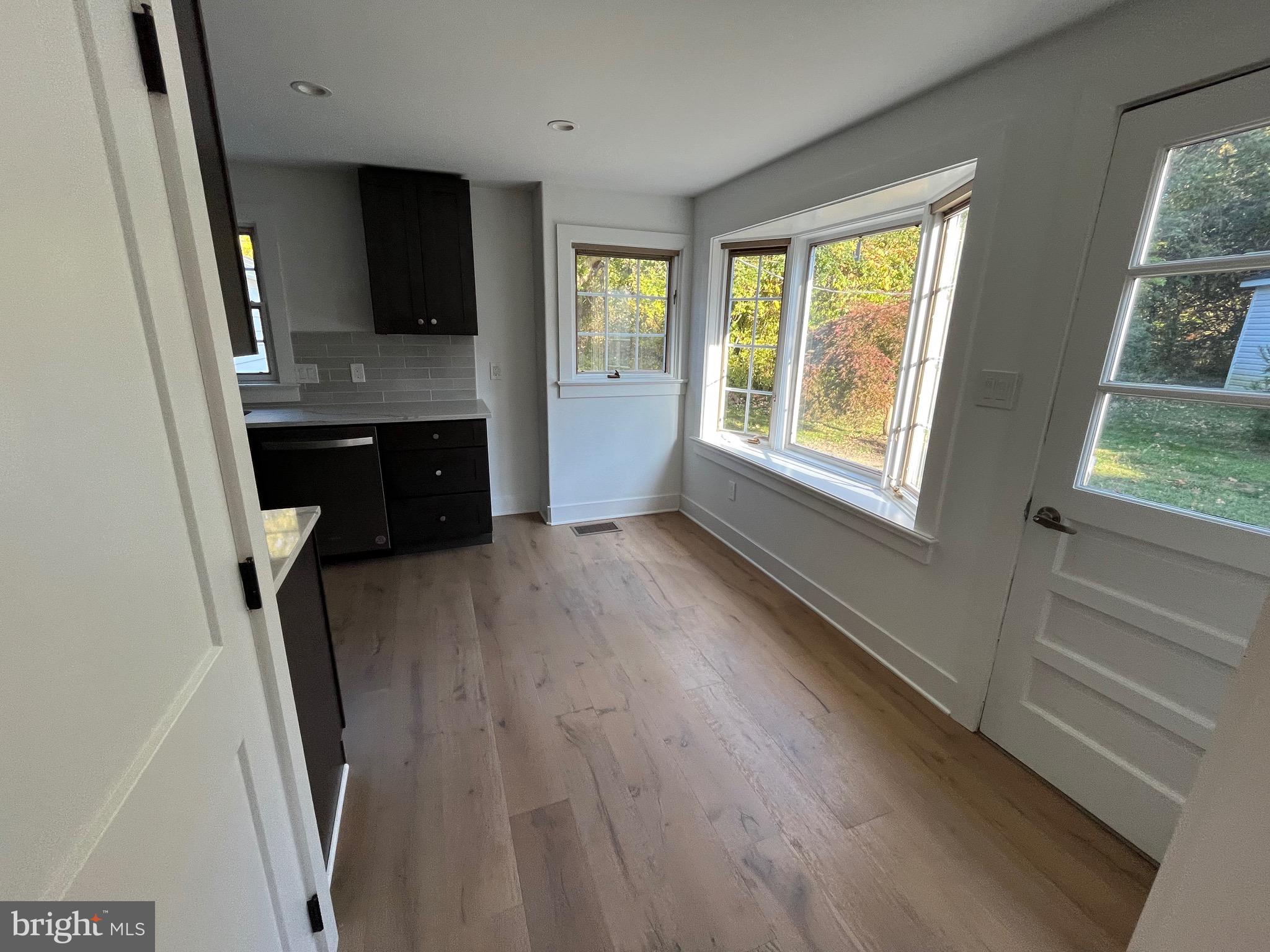 5 HOPETON LN