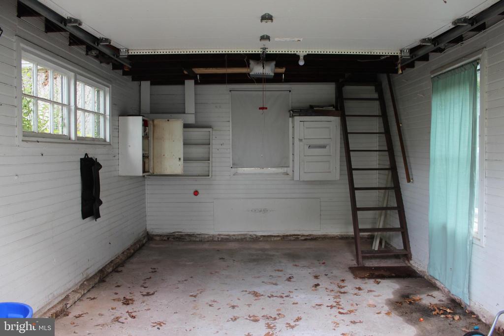 109 PETRIE AVE