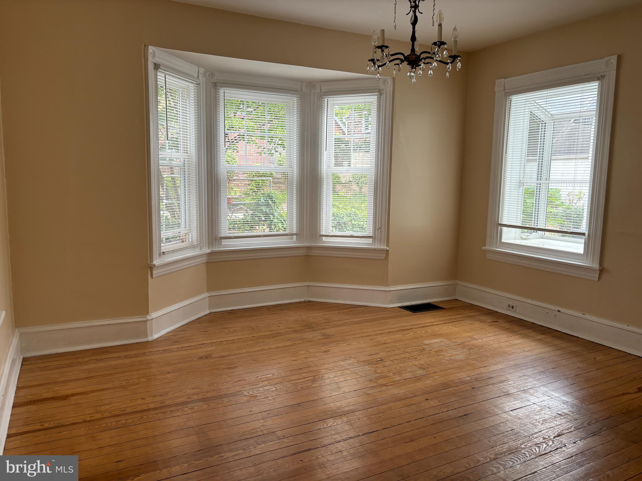 109 PETRIE AVE