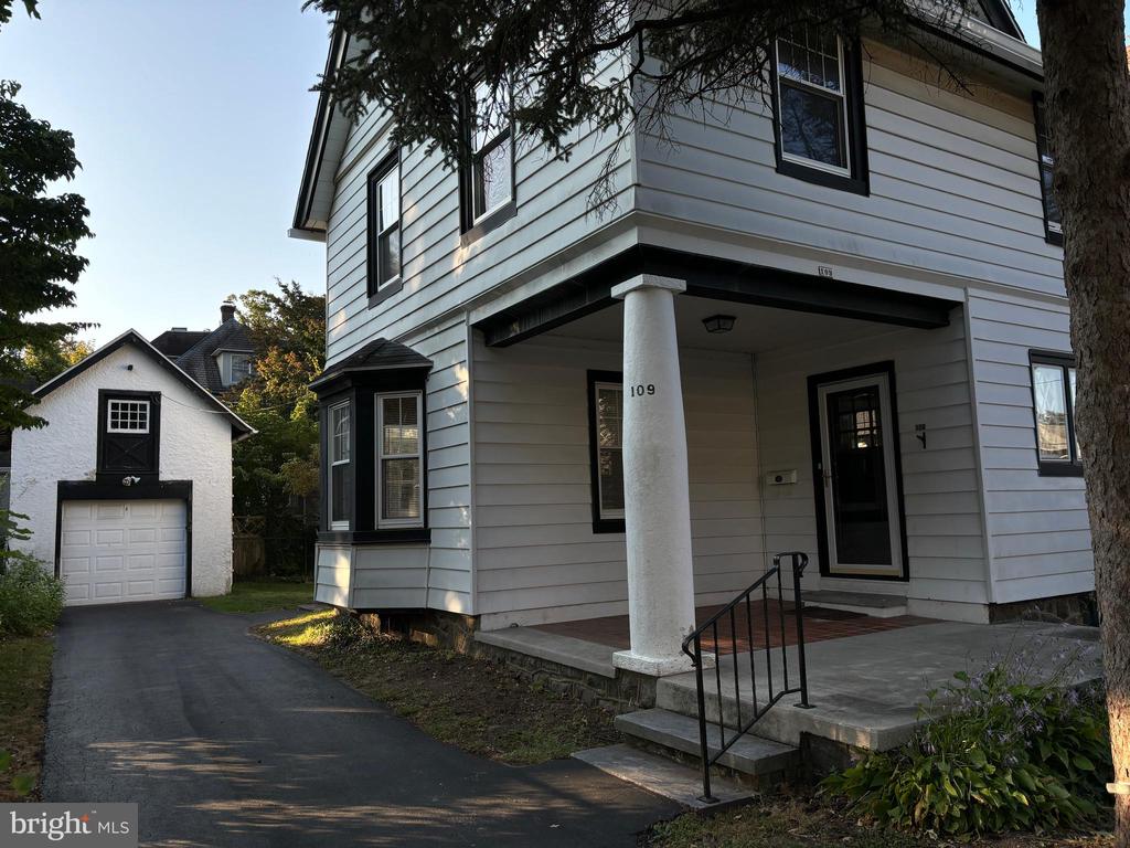 109 PETRIE AVE