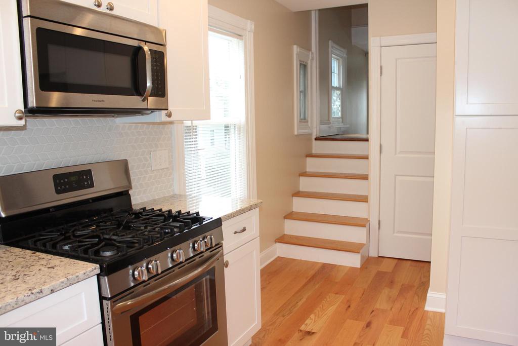 109 PETRIE AVE