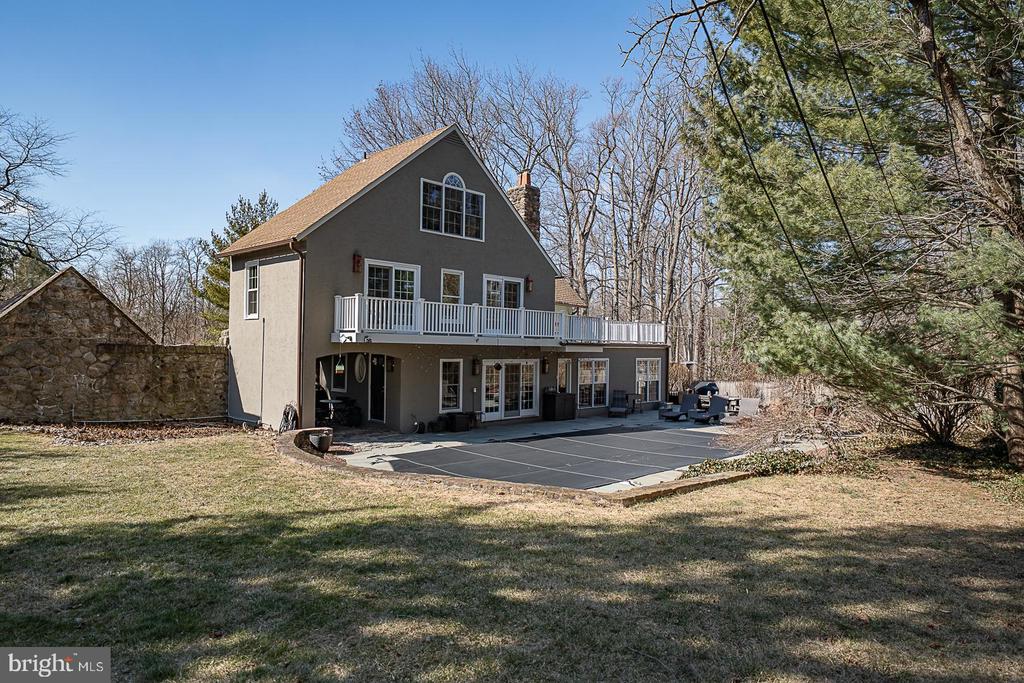 812 Castlefinn Ln