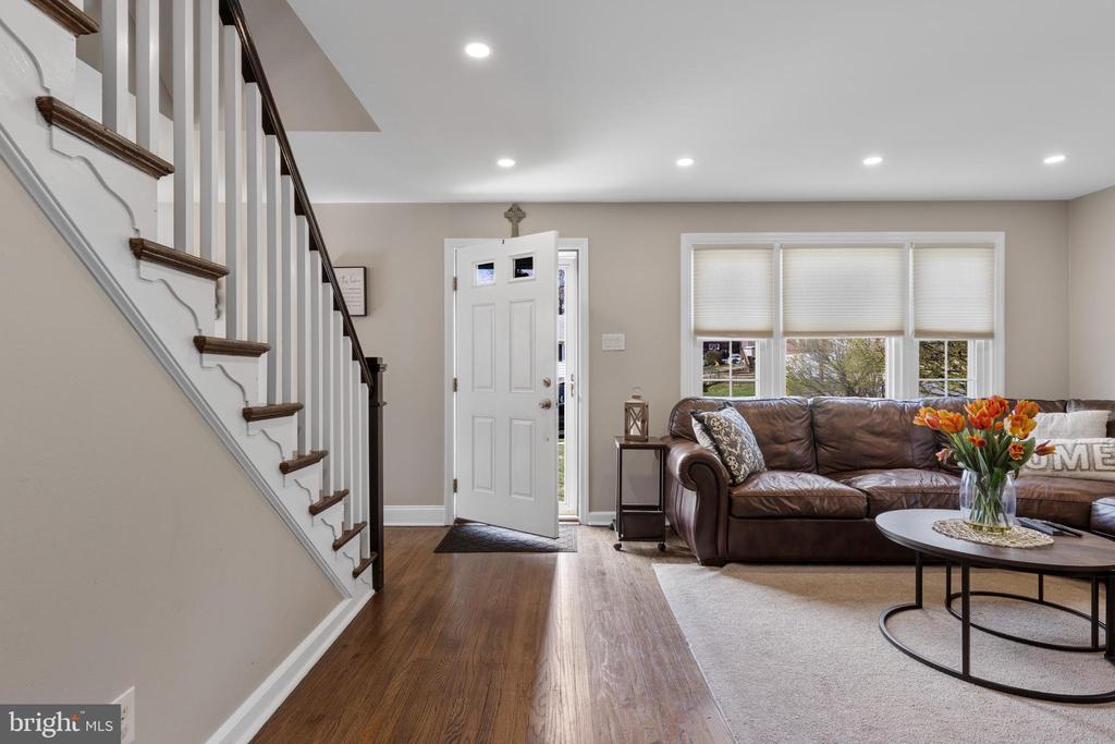 409 Paddock Rd