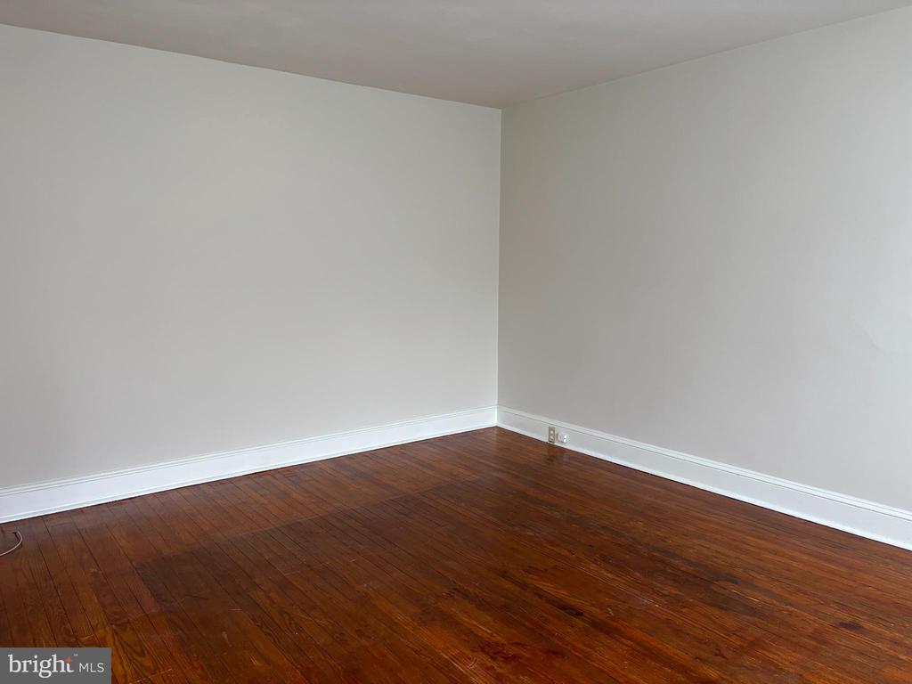 132 PLANT AVE