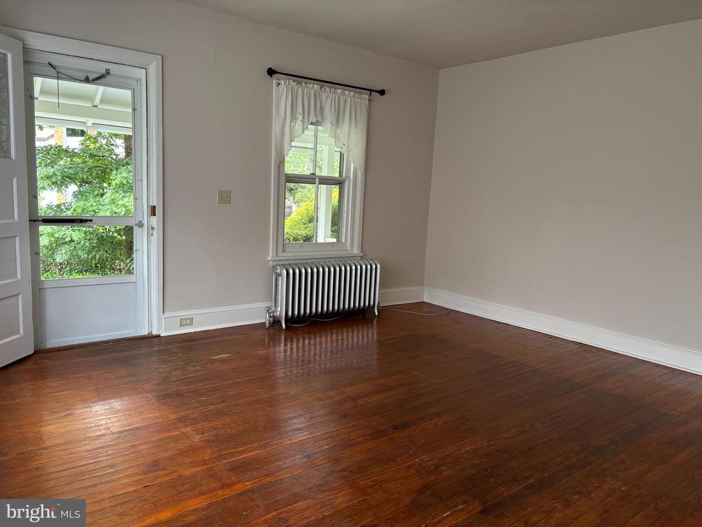 132 PLANT AVE