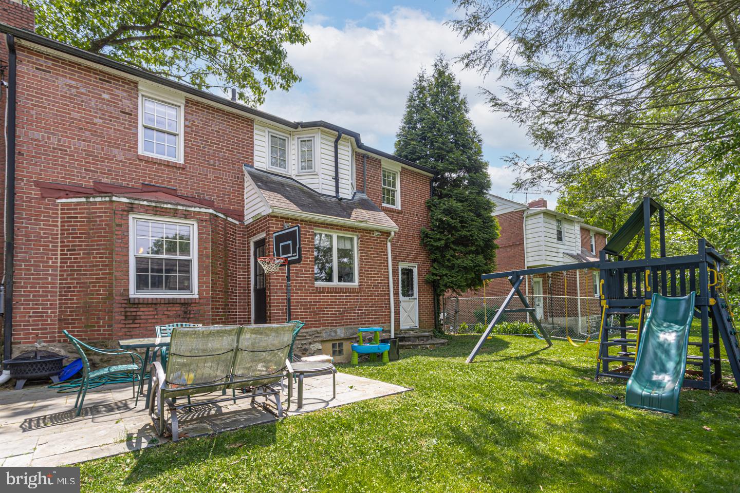 104 N Lowrys Ln