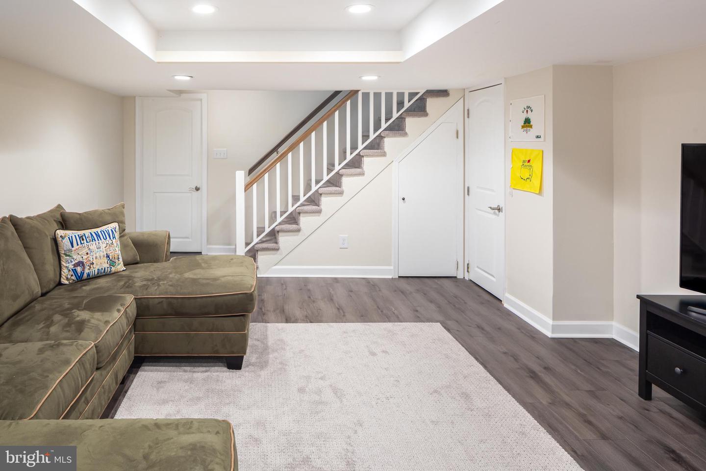 20 Aldwyn Ln