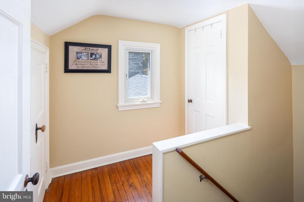 20 Aldwyn Ln