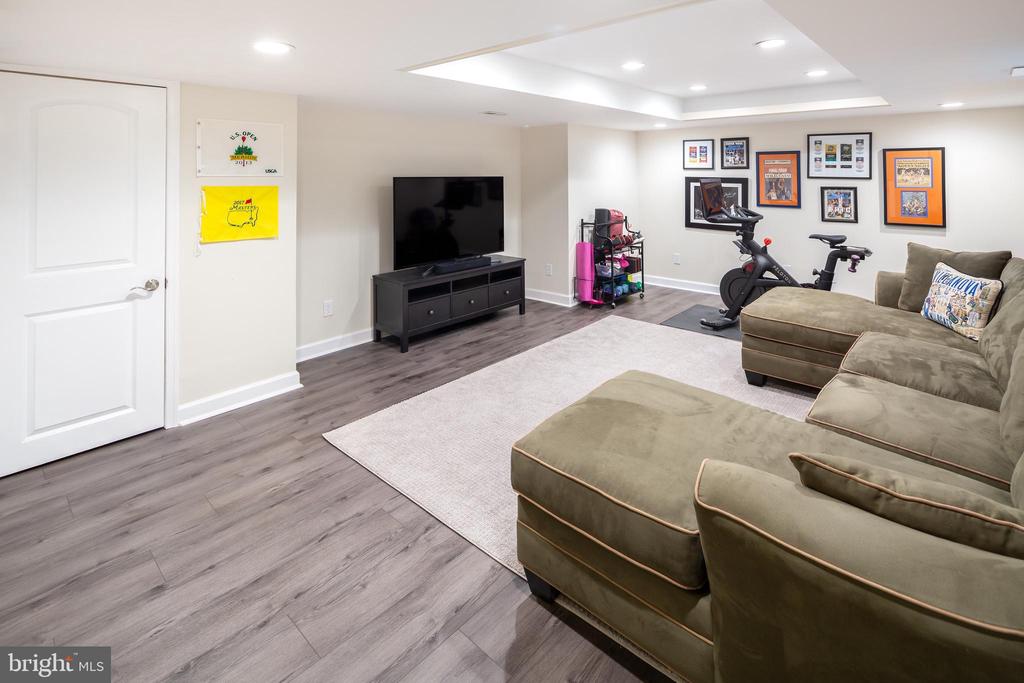 20 Aldwyn Ln