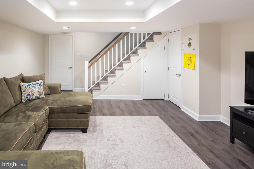 20 Aldwyn Ln