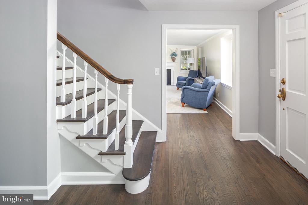 20 Aldwyn Ln
