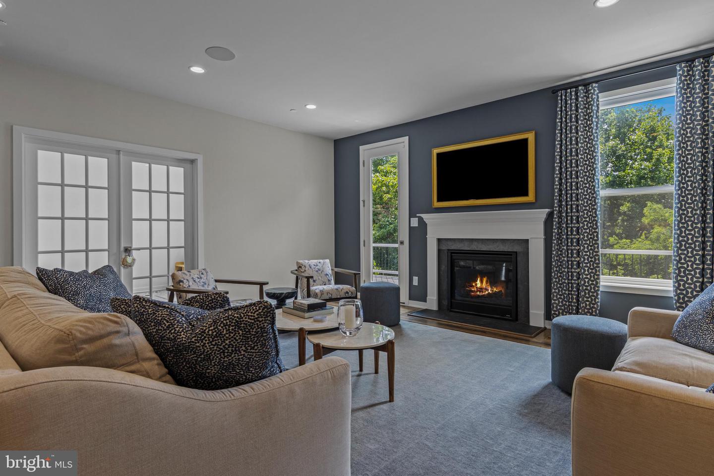 154 Kennedy Dr