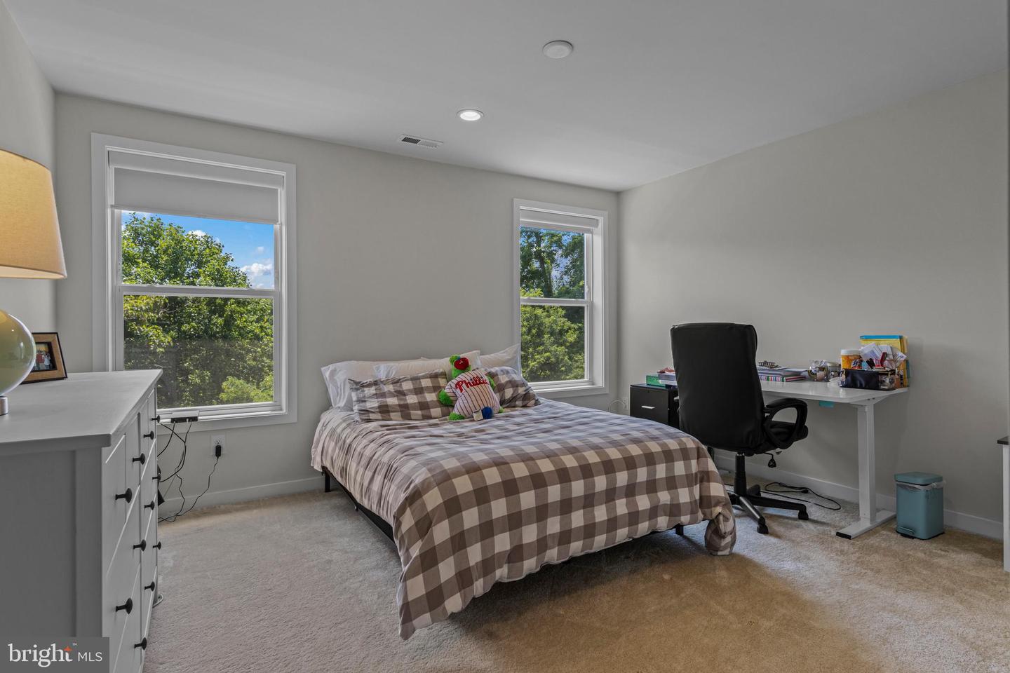 154 Kennedy Dr