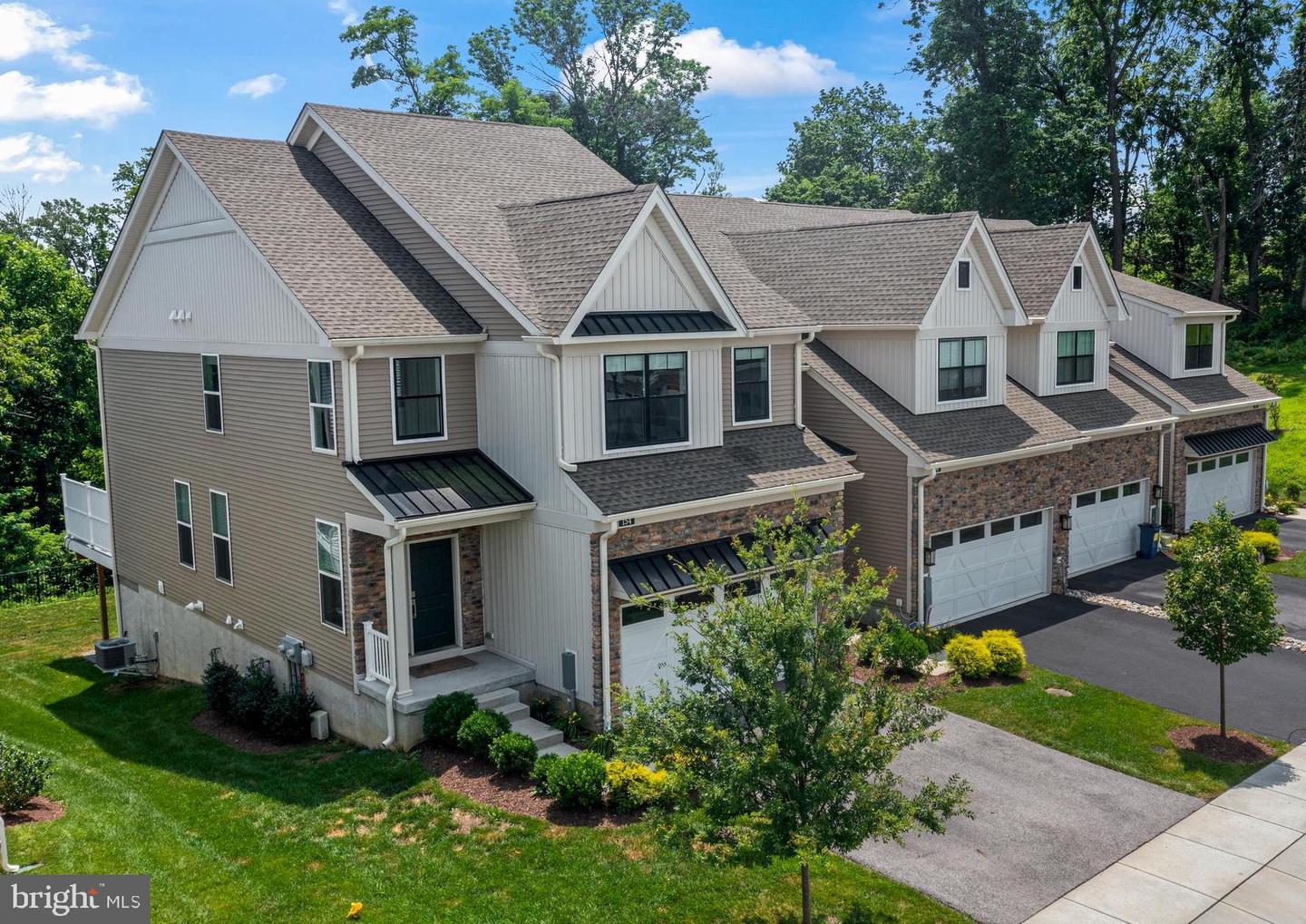 154 Kennedy Dr