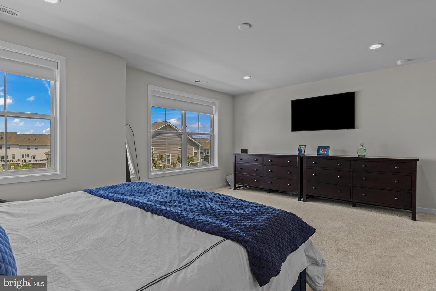 154 Kennedy Dr