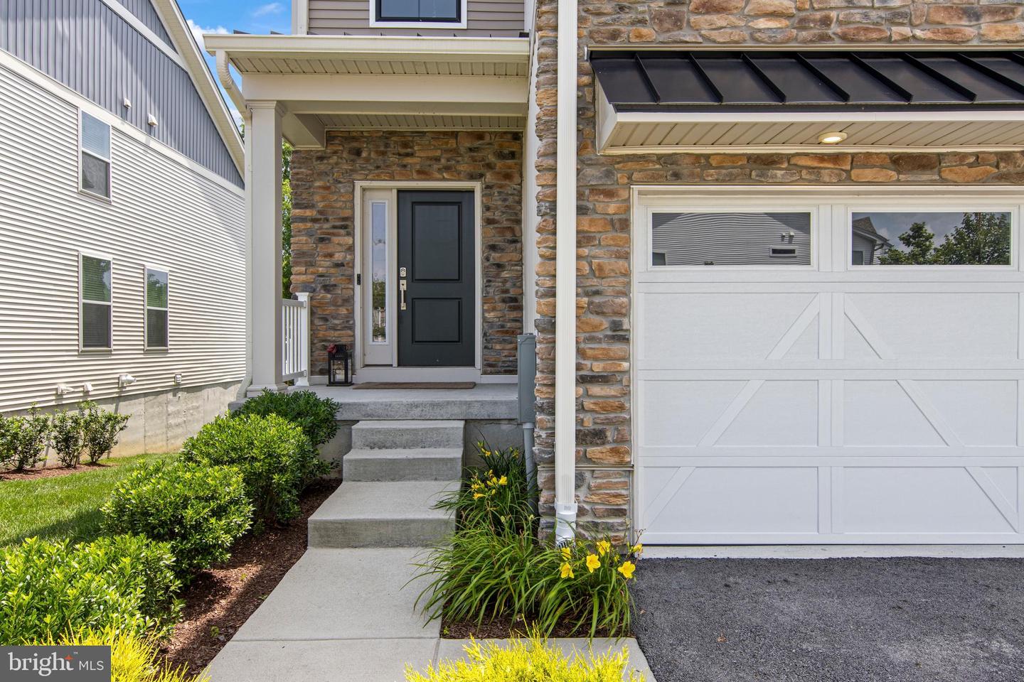 154 Kennedy Dr