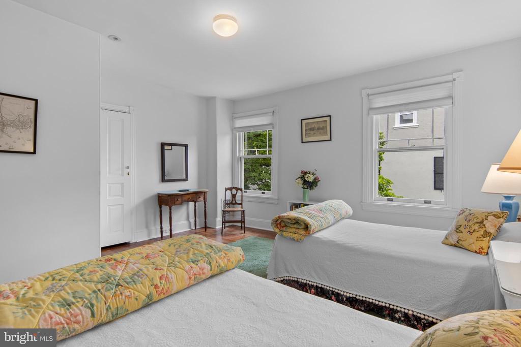 314 Midland Ave