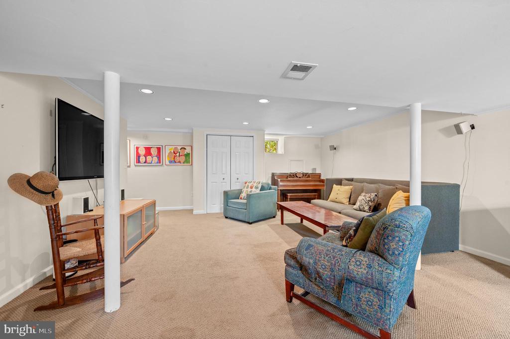 211 Spruce Tree Rd