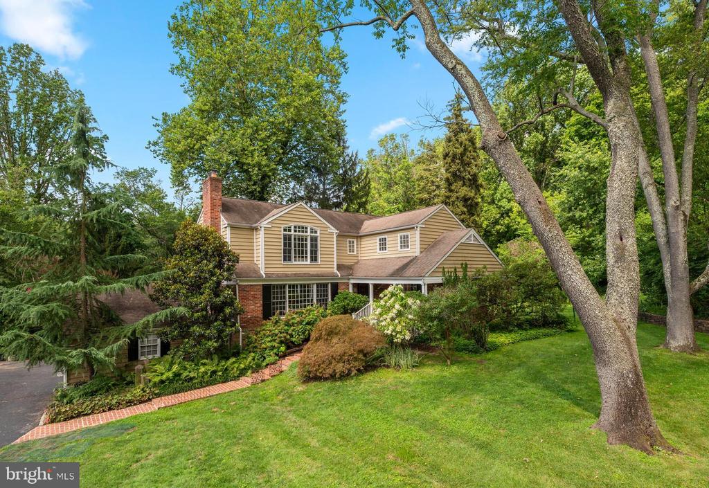 211 Spruce Tree Rd