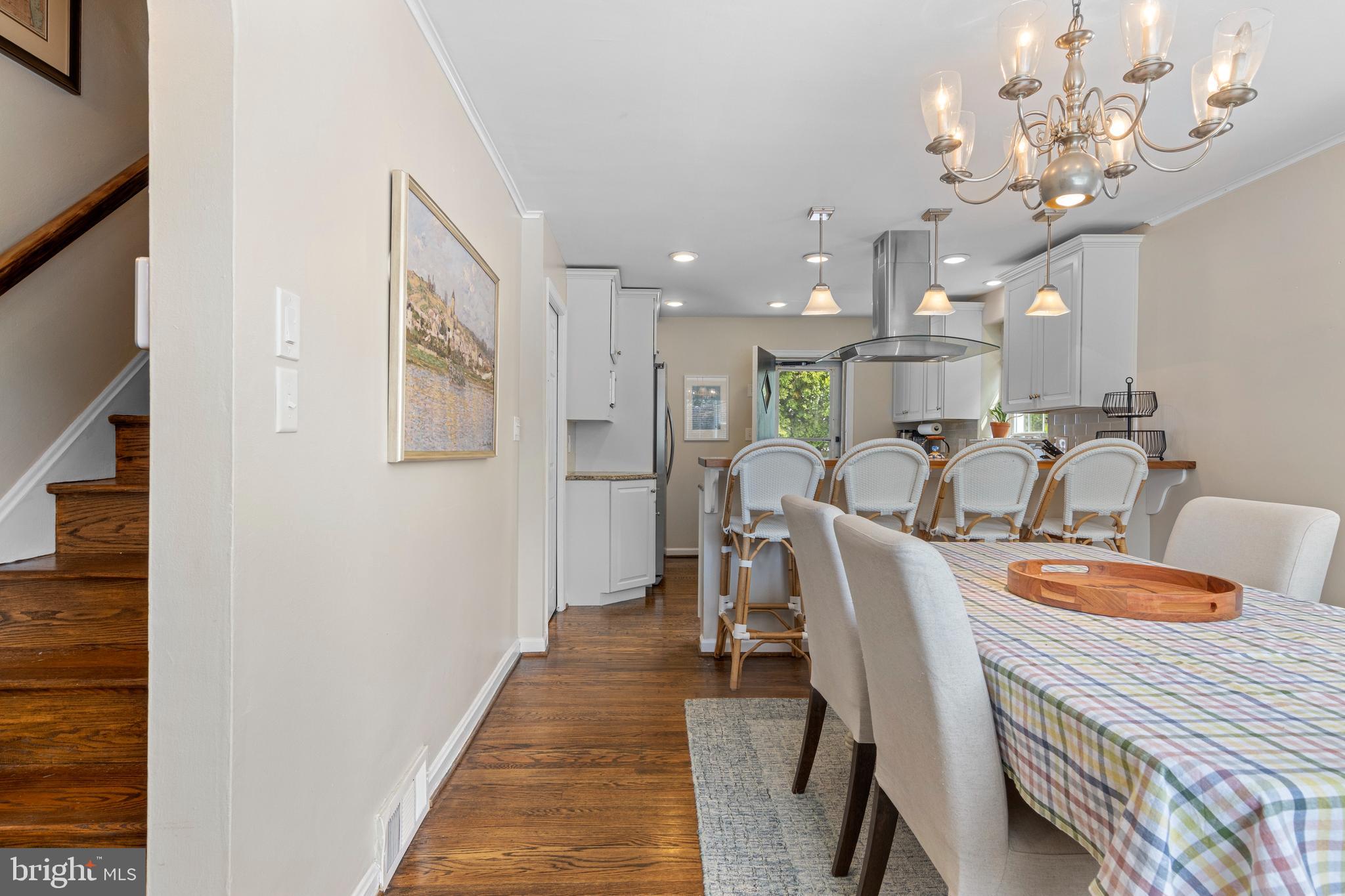 4 LOWRYS LANE