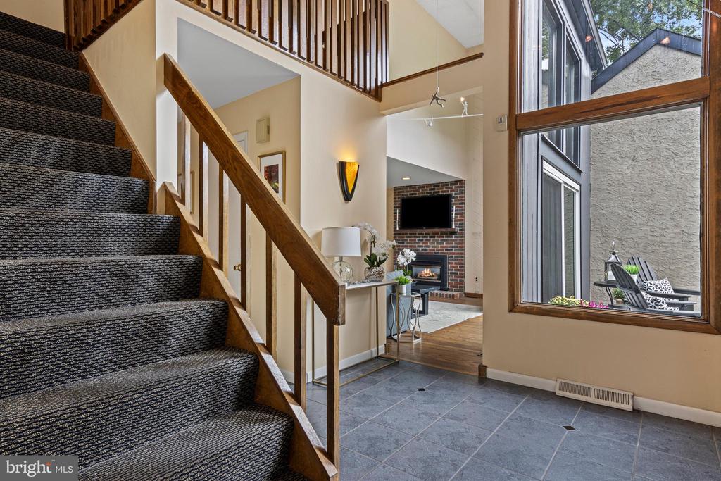 39 HAYMARKET LANE