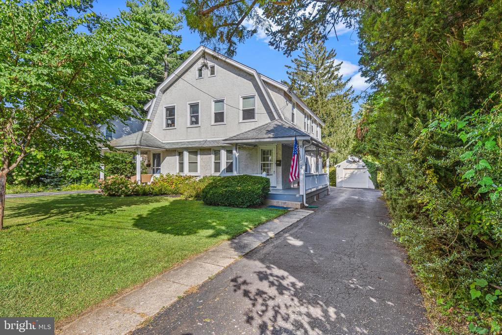 209 LENOIR AVENUE
