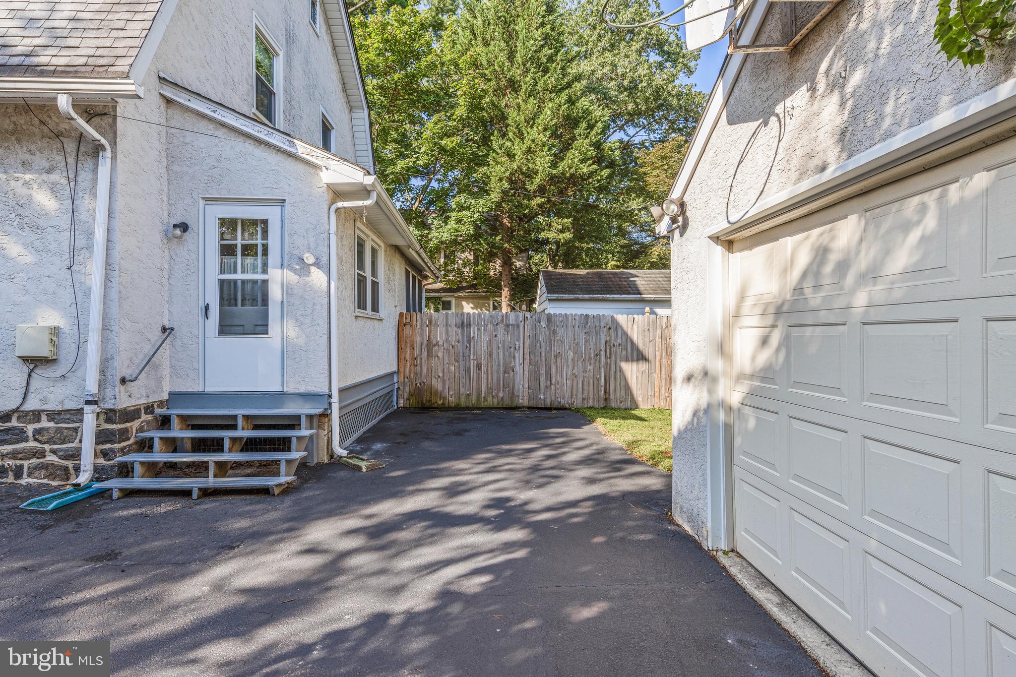 209 LENOIR AVENUE