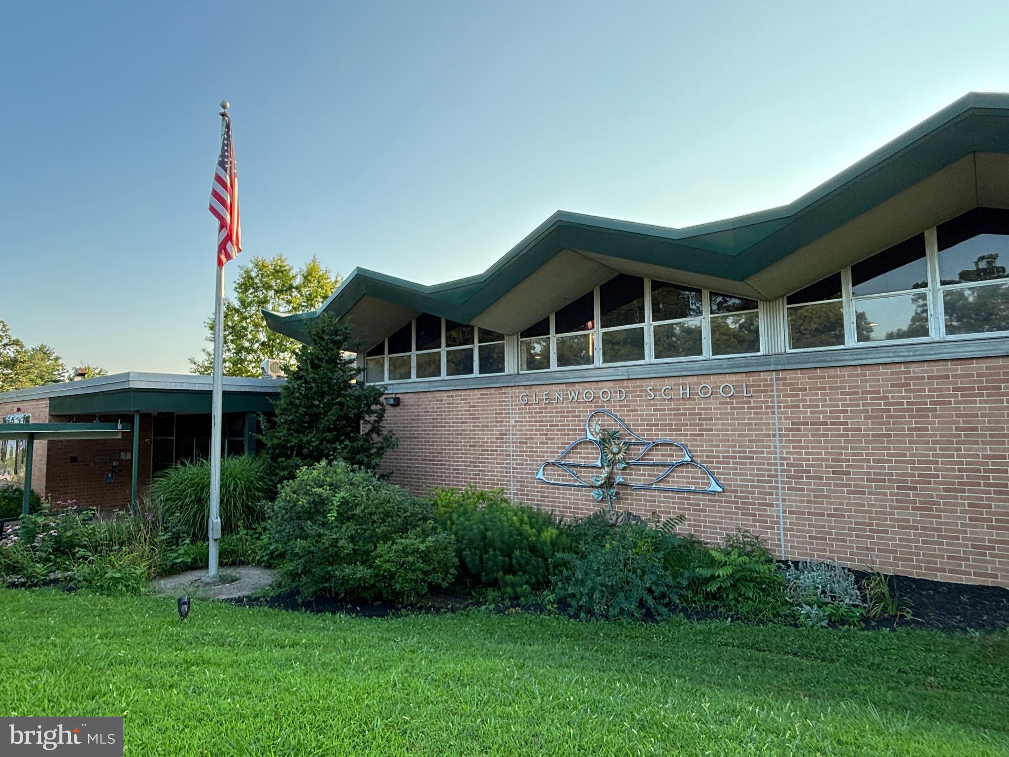 154 KENNEDY DRIVE