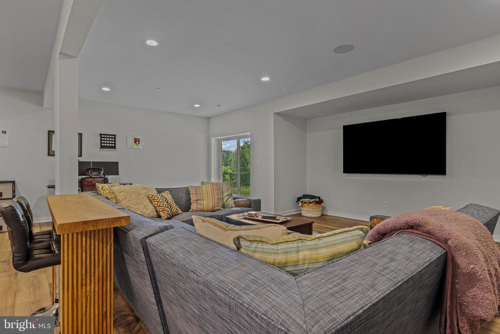 154 KENNEDY DRIVE