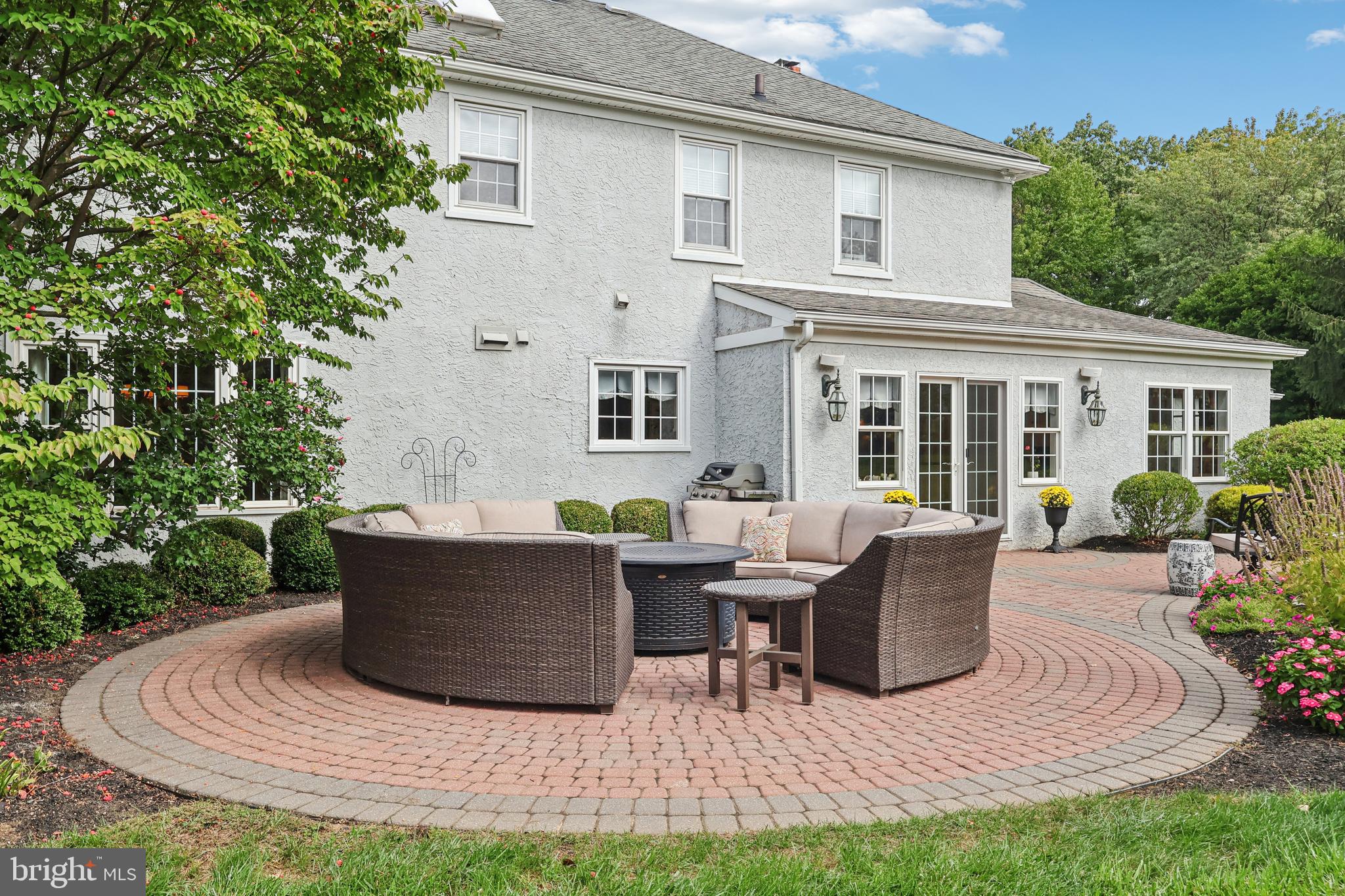 633 FOXFIELDS ROAD