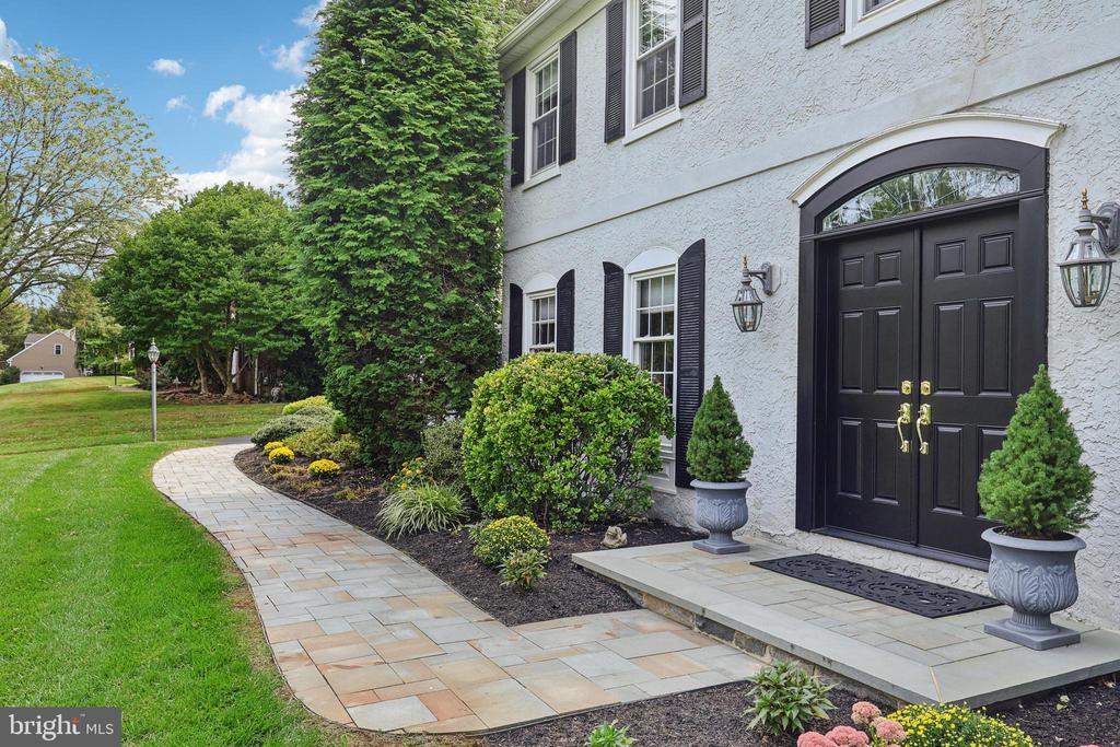 633 FOXFIELDS ROAD