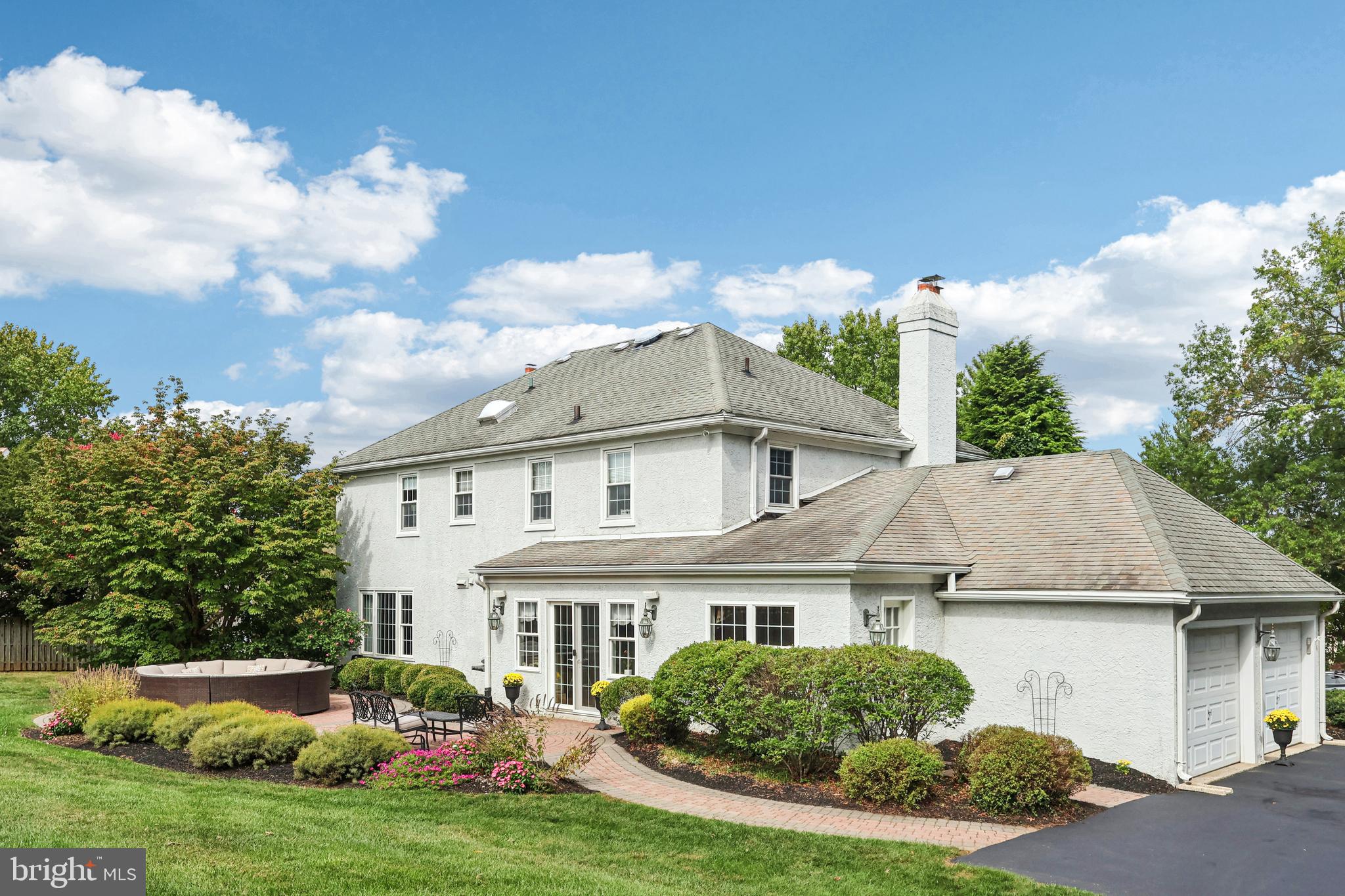 633 FOXFIELDS ROAD