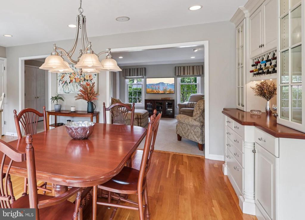 633 FOXFIELDS ROAD