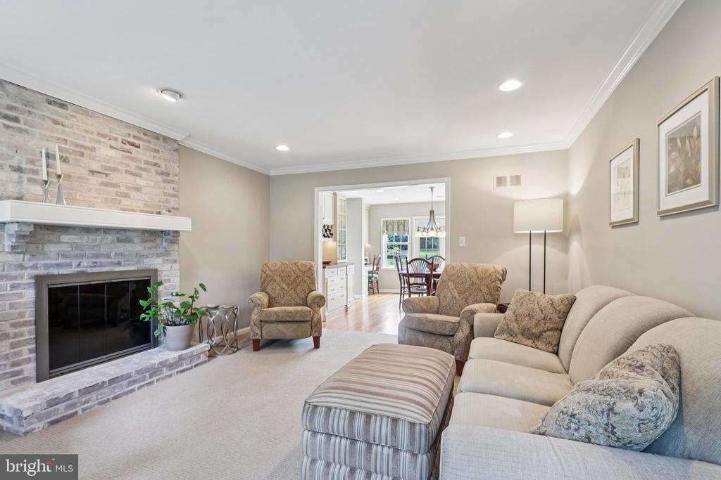 633 FOXFIELDS ROAD
