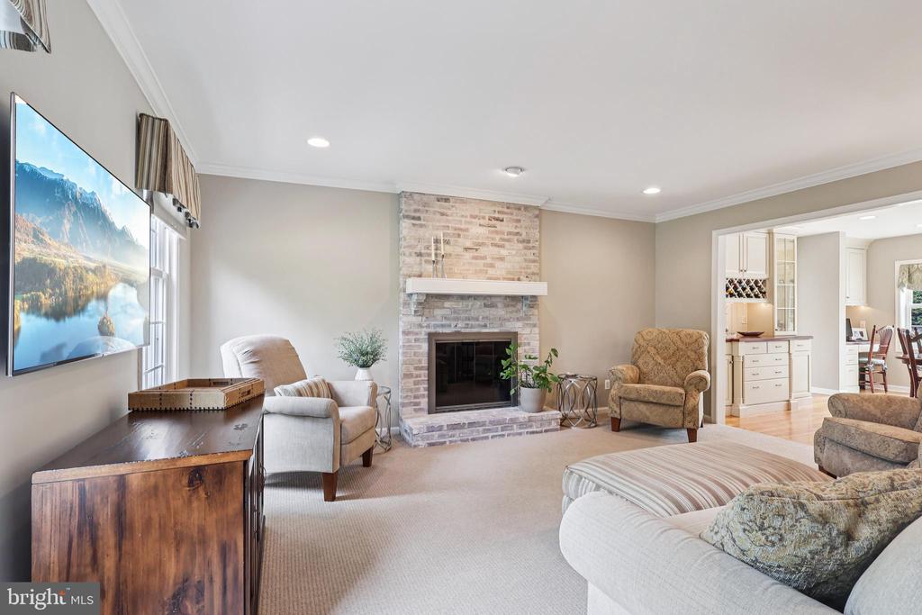 633 FOXFIELDS ROAD