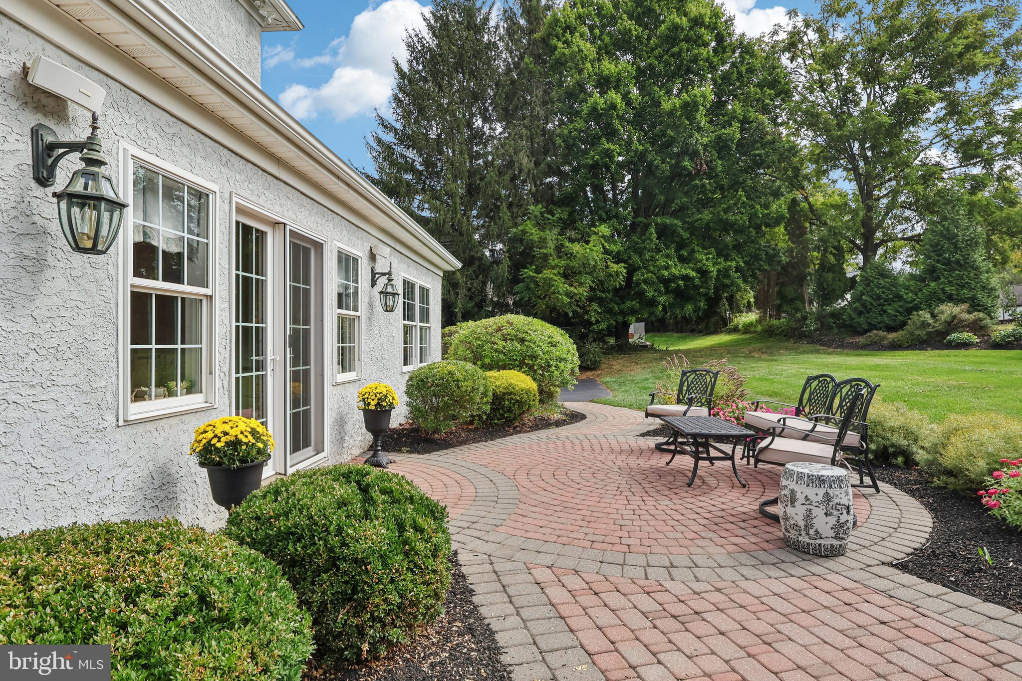 633 FOXFIELDS ROAD