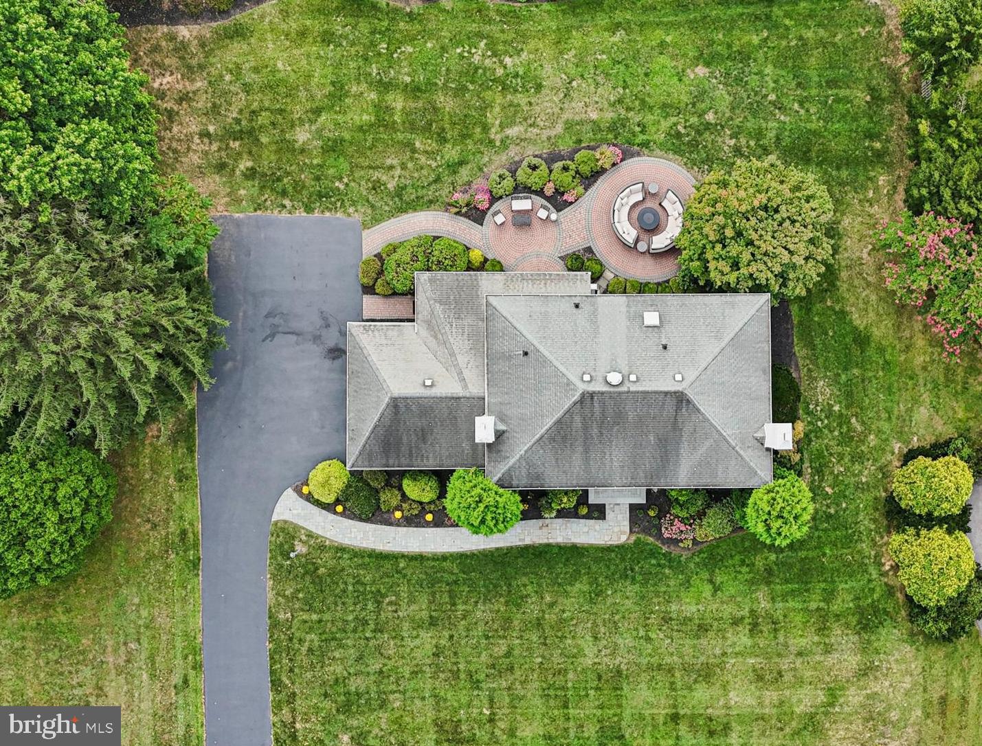 633 FOXFIELDS ROAD