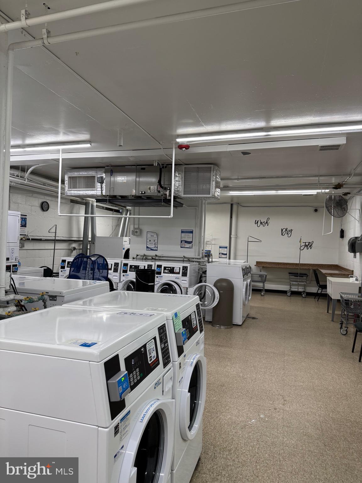 1030 E LANCASTER AVENUE 1029