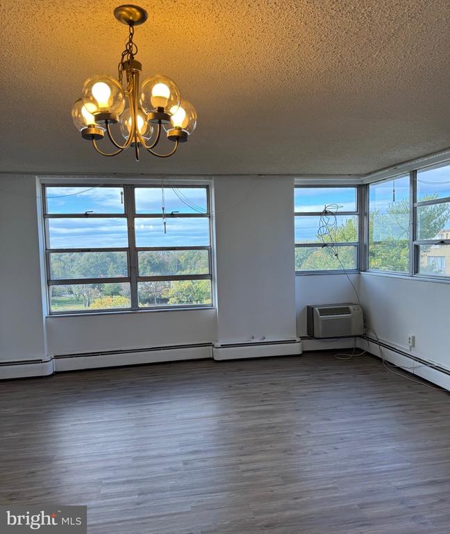 1030 E LANCASTER AVENUE 1029