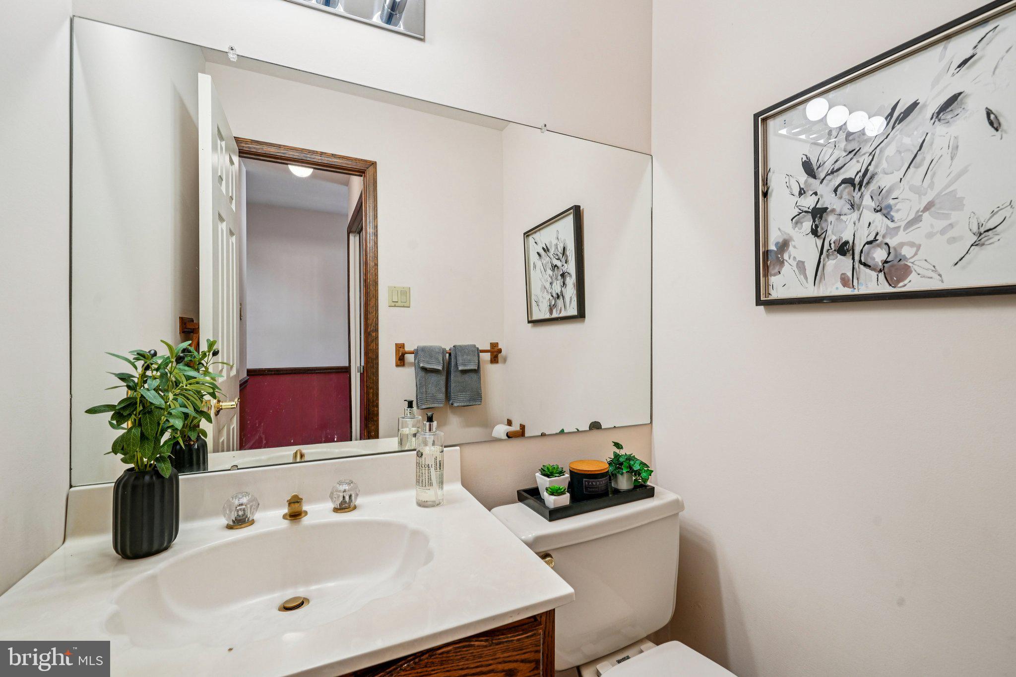 806 NORTHWINDS DRIVE