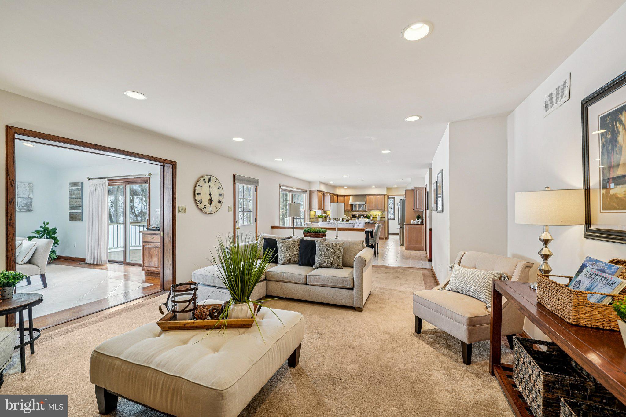 806 NORTHWINDS DRIVE